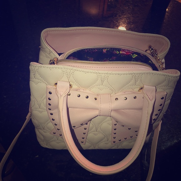 Betsy Johnson purse - Picture 1 of 4